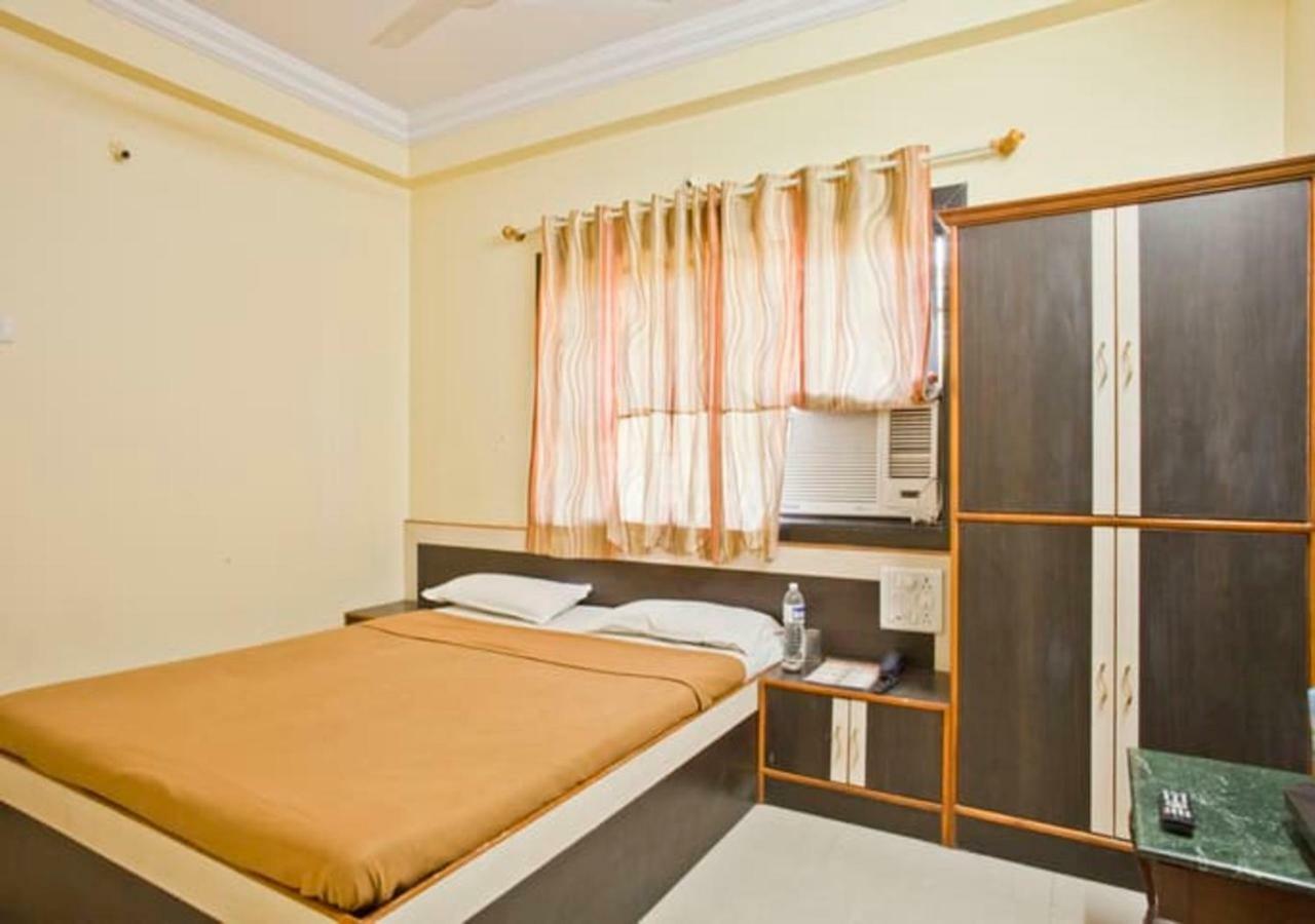 شيردي Hotel Sai Ganesh المظهر الخارجي الصورة