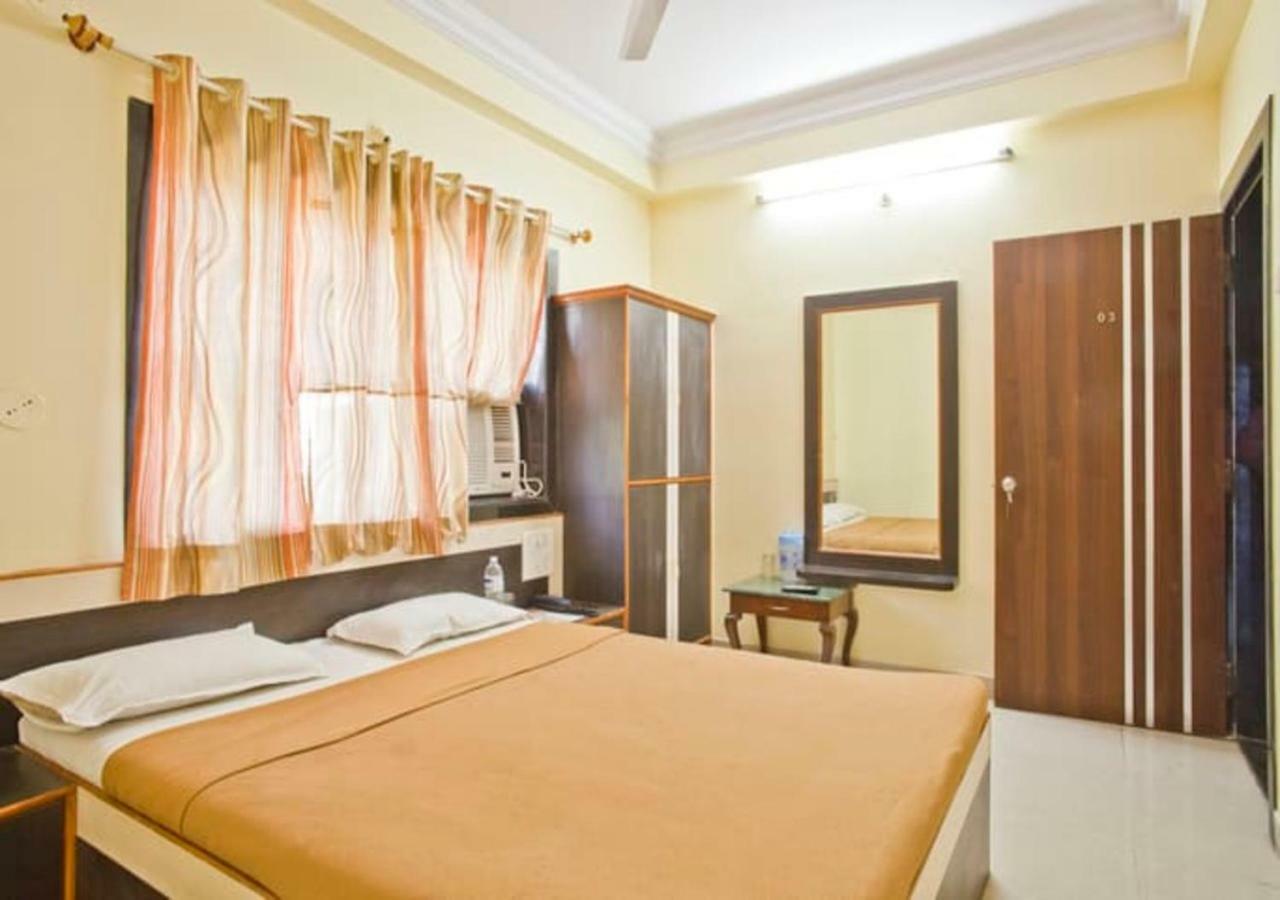 شيردي Hotel Sai Ganesh المظهر الخارجي الصورة