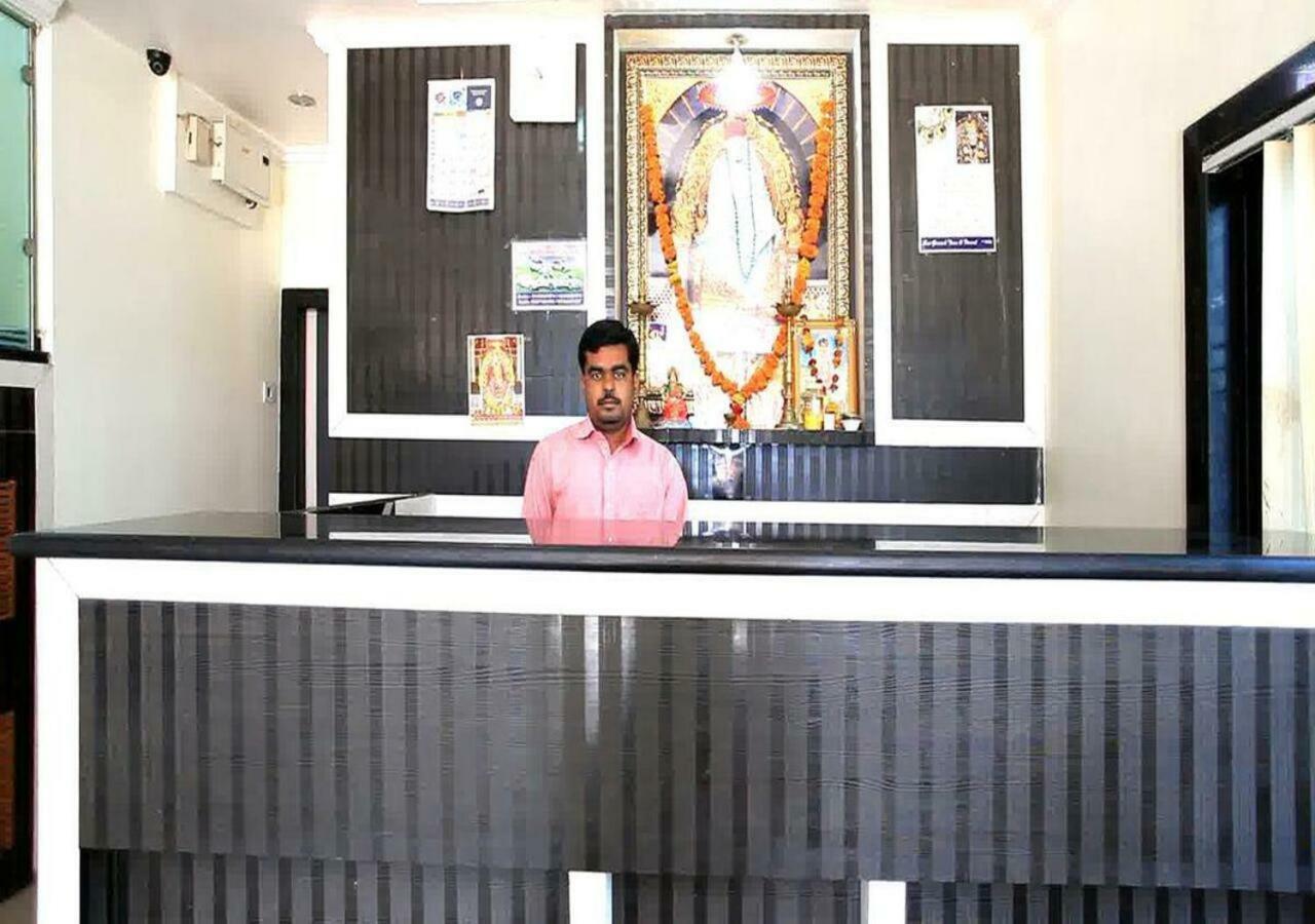 شيردي Hotel Sai Ganesh المظهر الخارجي الصورة